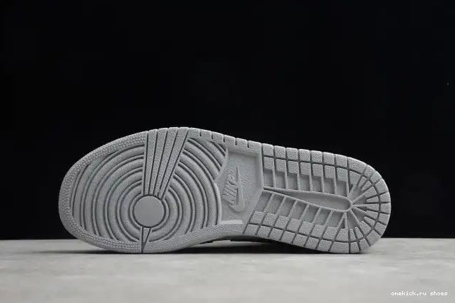 Rep AIR 554724-092 Jordan Light Smoke Mid Grey 1 0515